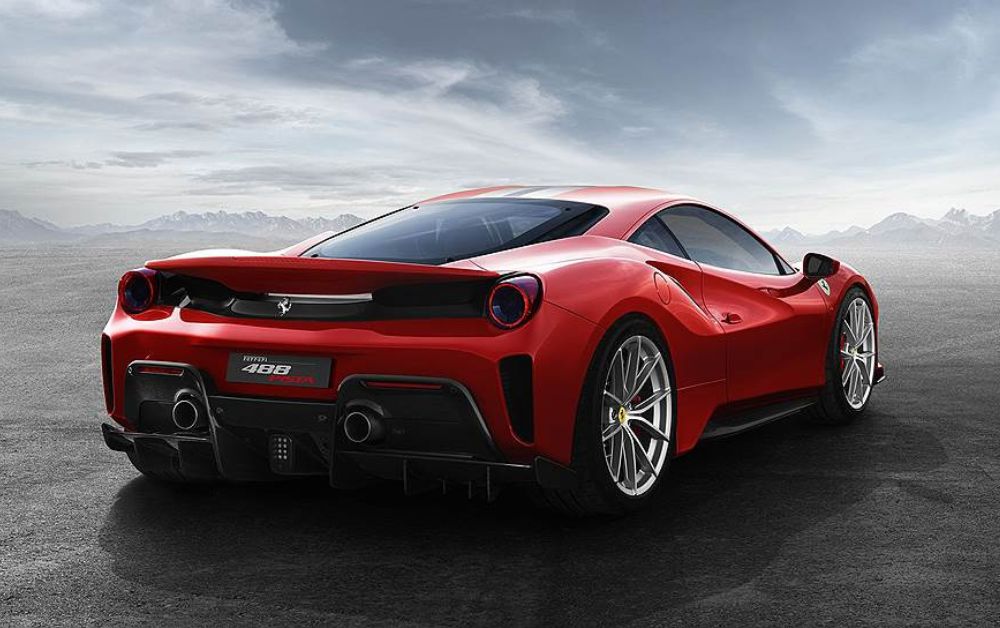 rent ferrari in dubai