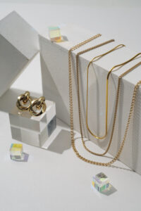 wholesale-gold-jewellery-suppliers