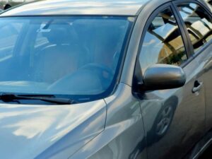 How Super 1 Auto Glass Tint Improves Driving Comfort