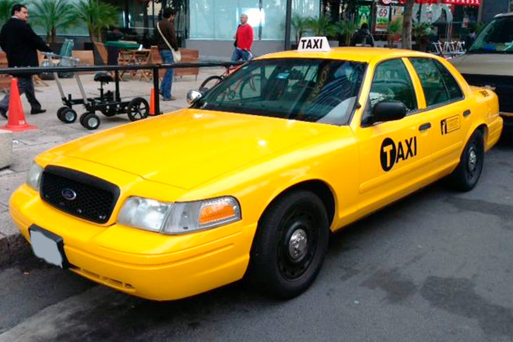 affordable taxi service from Preston to Leeds